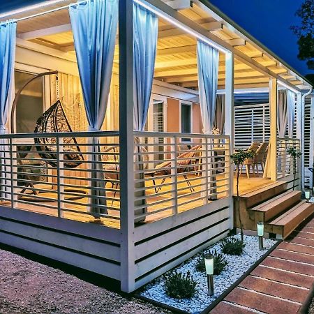 J & R Mobile Homes Biograd Na Moru Buitenkant foto
