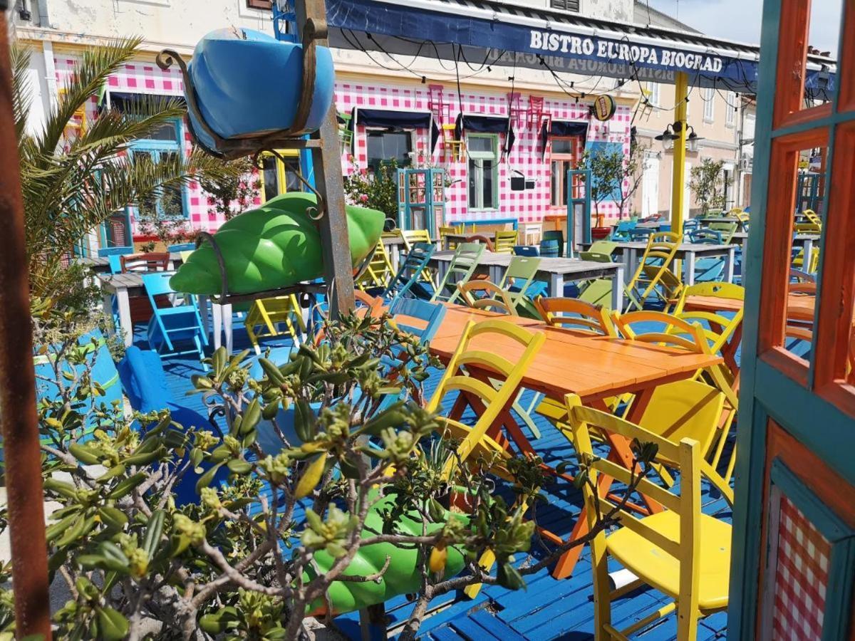 J & R Mobile Homes Biograd Na Moru Buitenkant foto