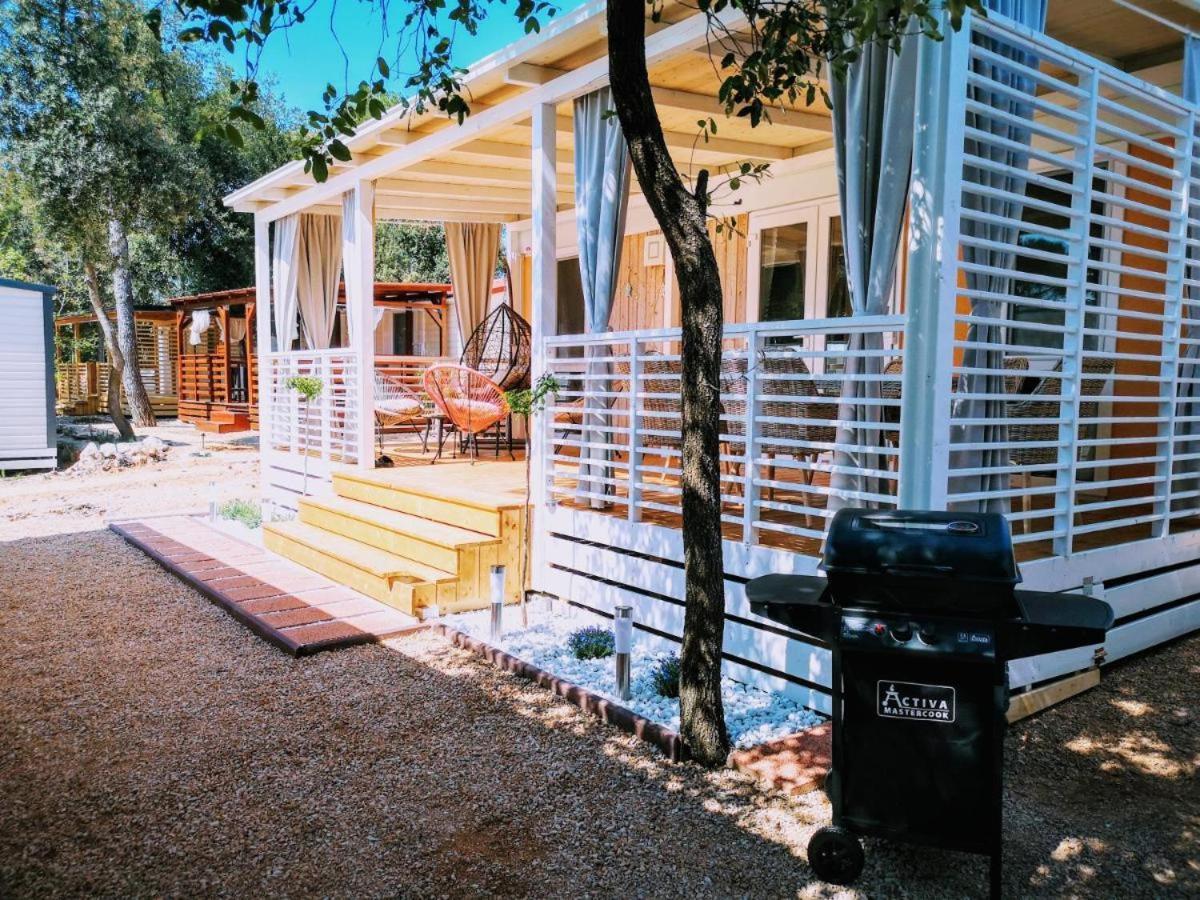 J & R Mobile Homes Biograd Na Moru Buitenkant foto