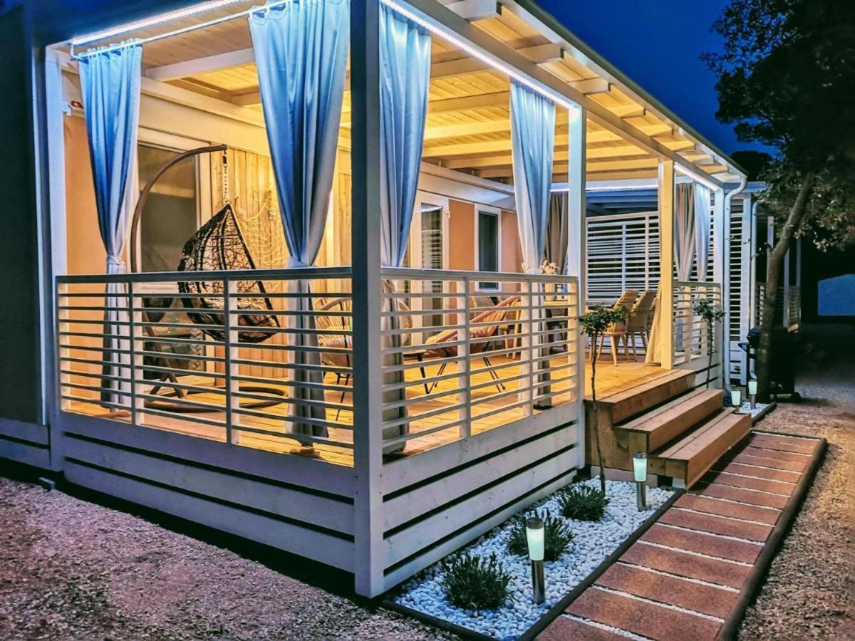 J & R Mobile Homes Biograd Na Moru Buitenkant foto